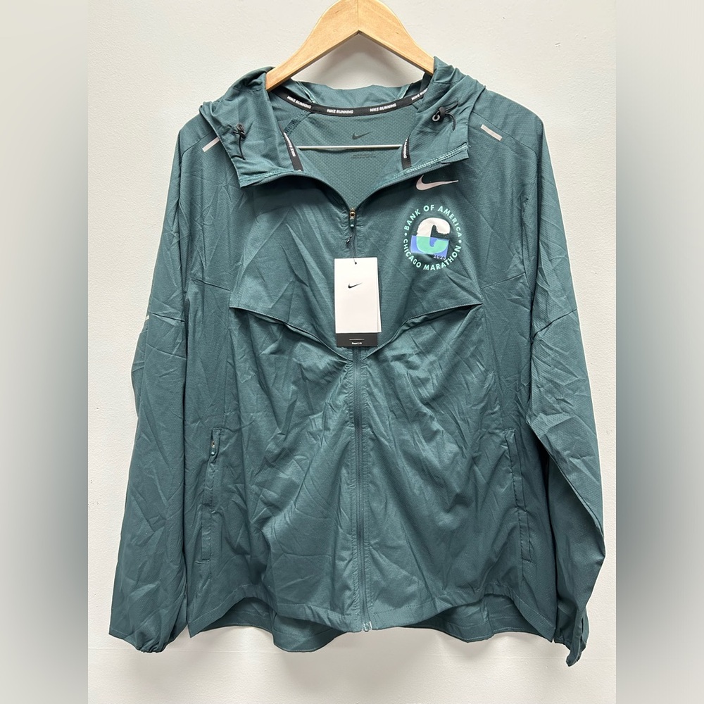 Nike Chicago Marathon Windrunner Repel Jacket